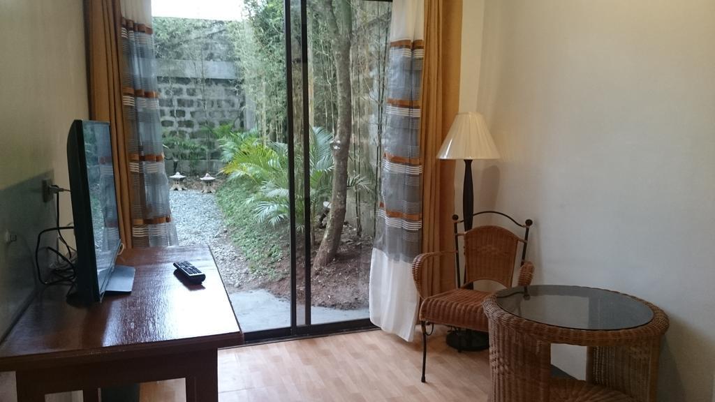 Chateau Beatrice Tagaytay City Pokoj fotografie